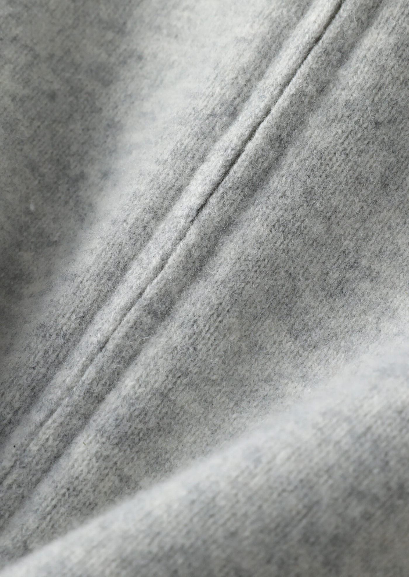PURE EXTRA-FINE MERINO WOOL LUZZO SET - LJUSGRÅ